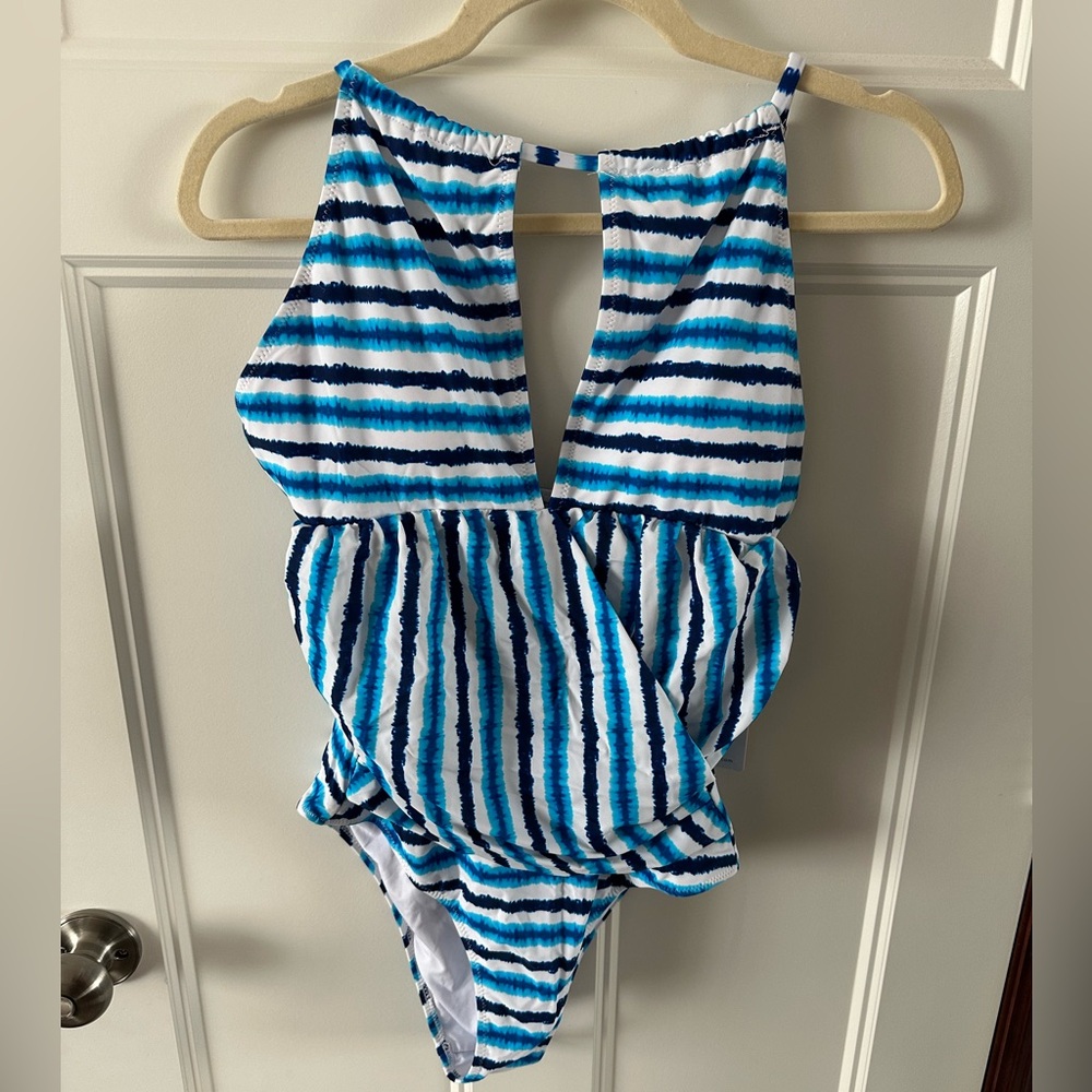 CUPSHE One Piece Women's Medium Swimsuit Adj Straps
